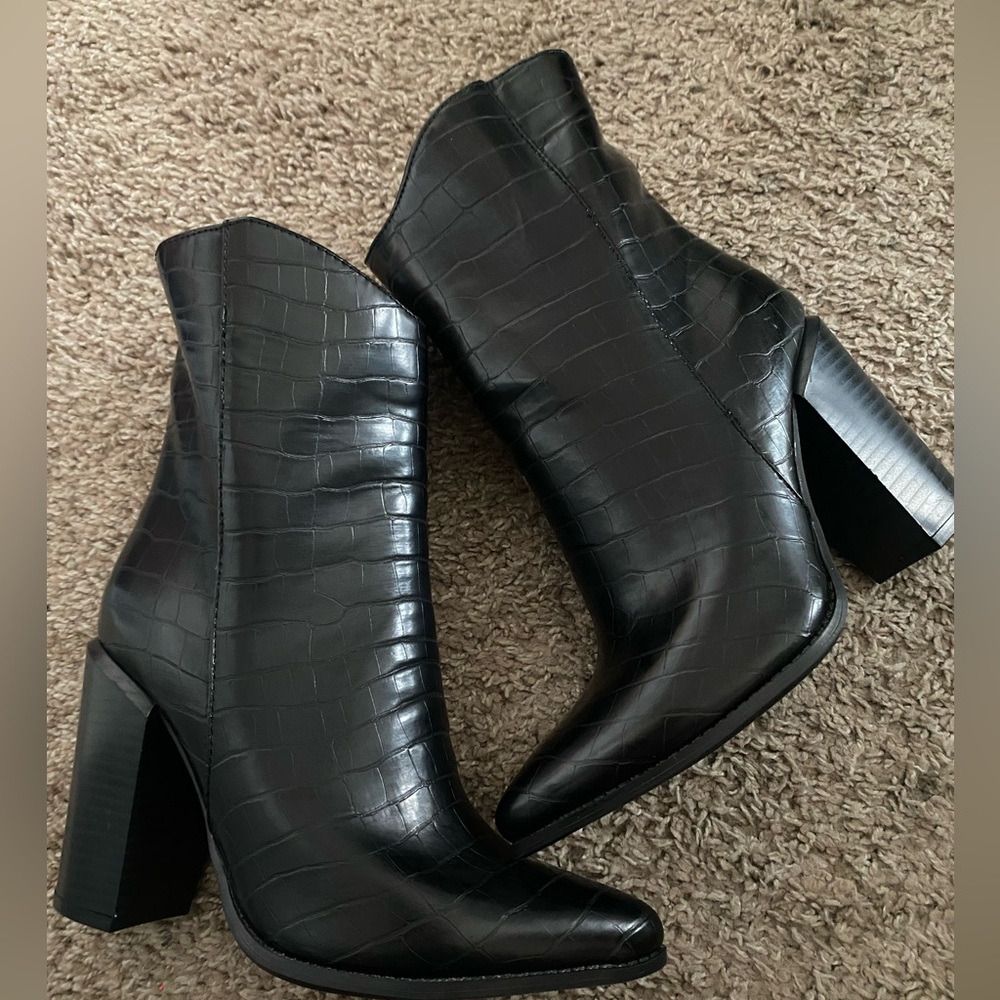 BlackLone Ranger Croc Boots Booties Sz 6 US Women